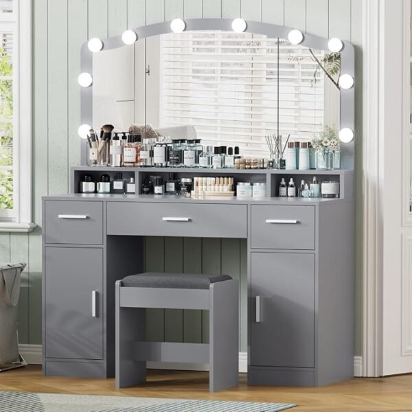 dressing table